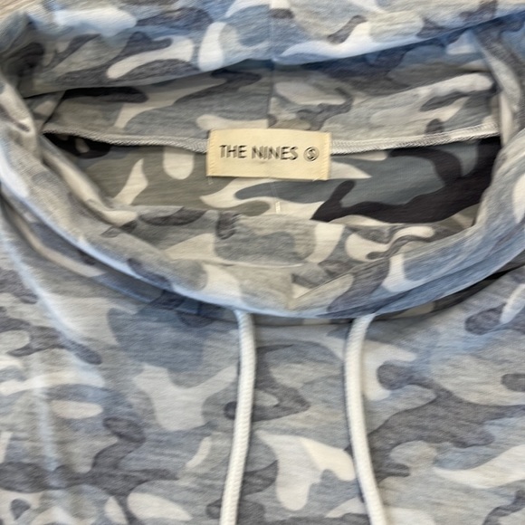 The nines camo cowl neck shirt - Picture 2 of 3
